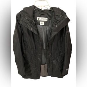 Columbia Women’s Medium Black Waterproof Jacket.